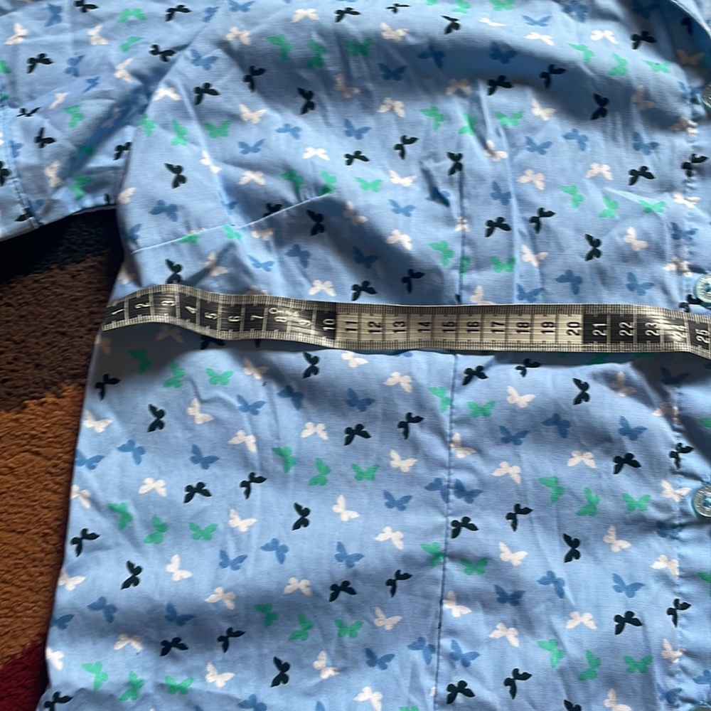 ⚡️⚡️Butterfly button down top - Picture 7 of 12